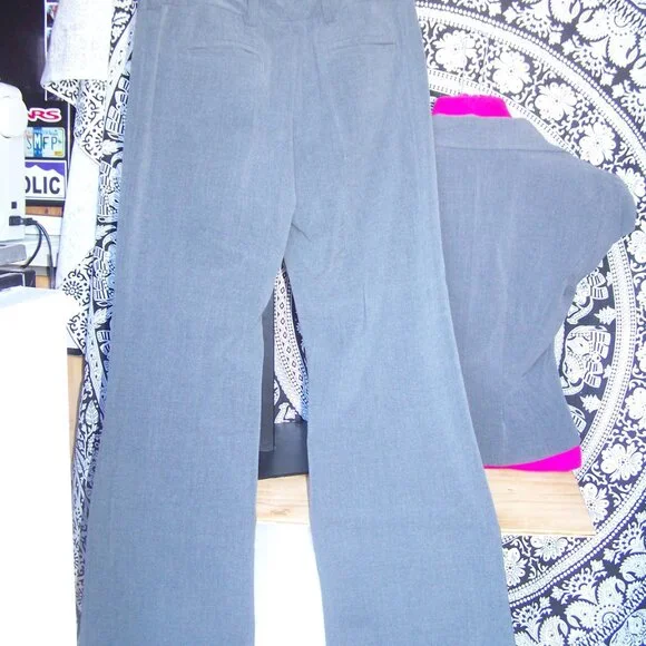 **Final Sale** BCX Light Gray Pant Suit Sz M/9 - Picture 8 of 8